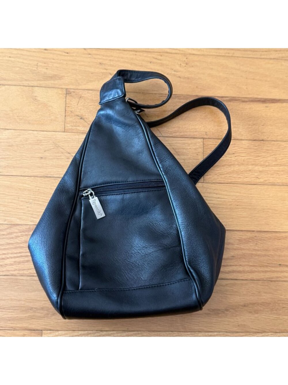 Vintage Classic Tignanello Black Leather Sling Crossbody Silver Hardware Bag